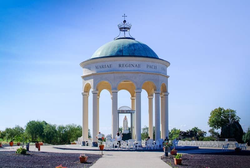 Santuario Cuore Immacolato di Maria Regina della Pace alla Roccia di Belpasso - Image 2