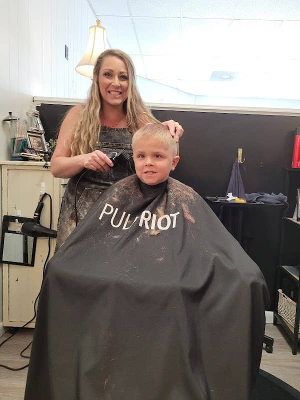 Main Attraction Salon & Spa - Image 1