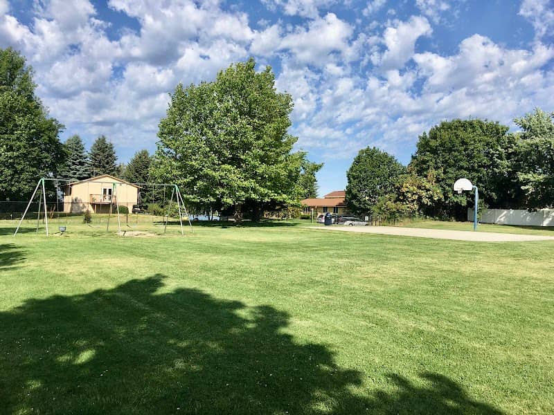 Country Club Park - Image 2
