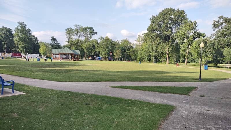 Congdon Park-pavilion - Image 1
