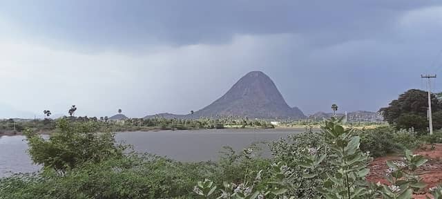 Valliyur pond - Image 1