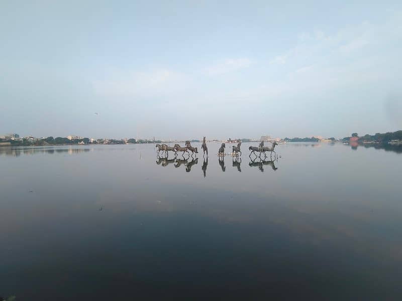 Horses place - Image 1