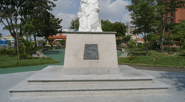 Plaza de Las Madres - Image 1
