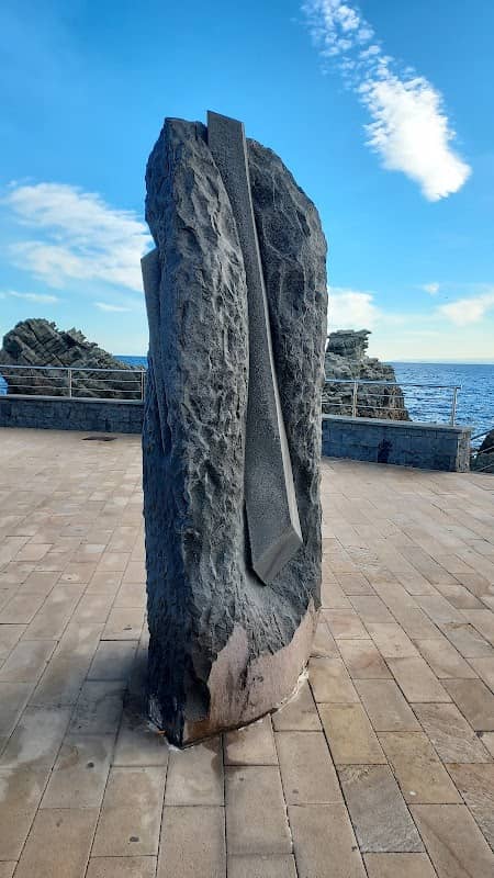 Monumento - Image 2