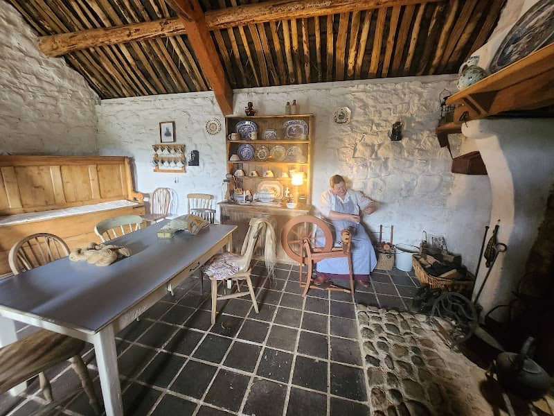 Arthur Cottage - Image 1