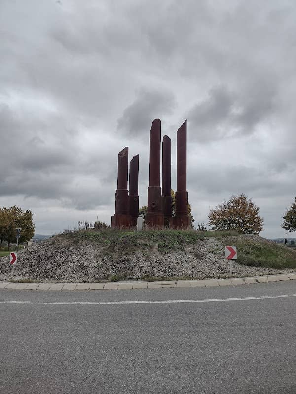 Ackermann-Kreisel mit Skulptur - Image 1
