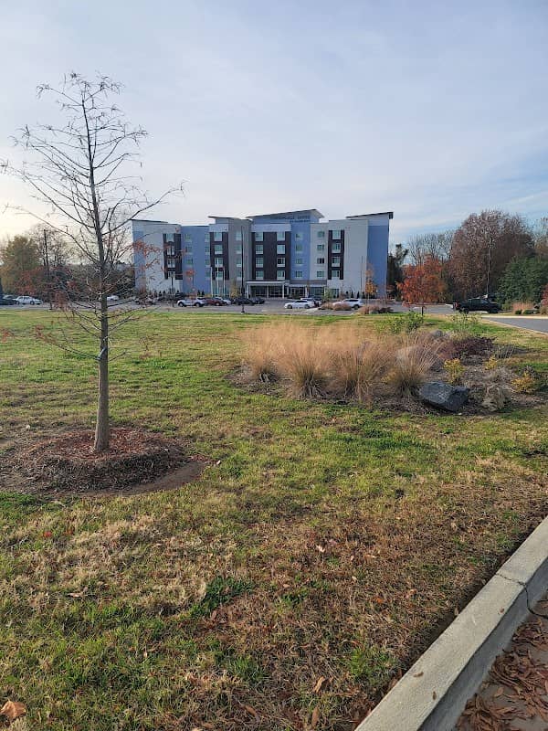 Elk Avenue Walkway - Image 1