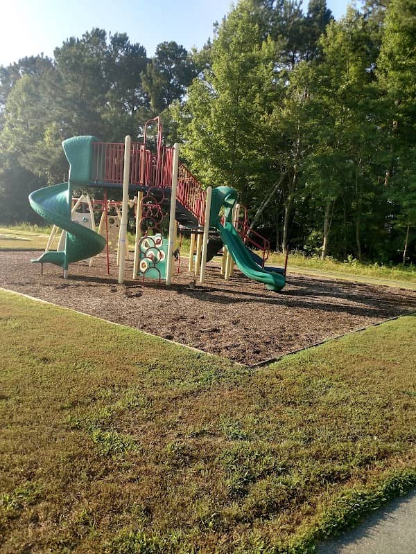 Three Sisters Park - Image 1
