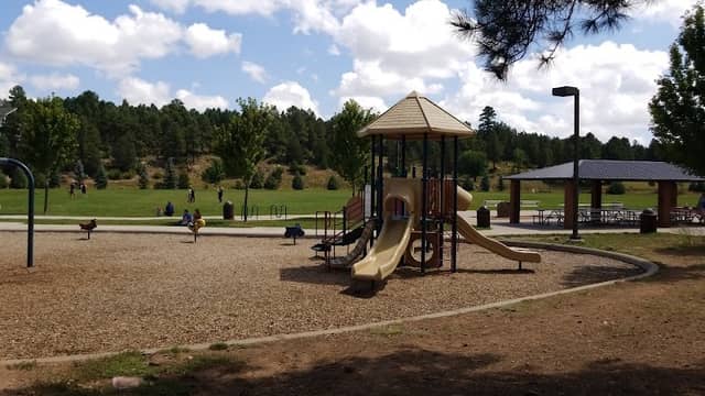 Foxglenn Park - Image 2