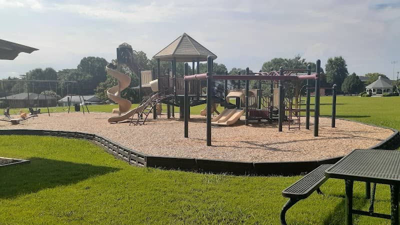 Elliott Duncan Park - Image 1
