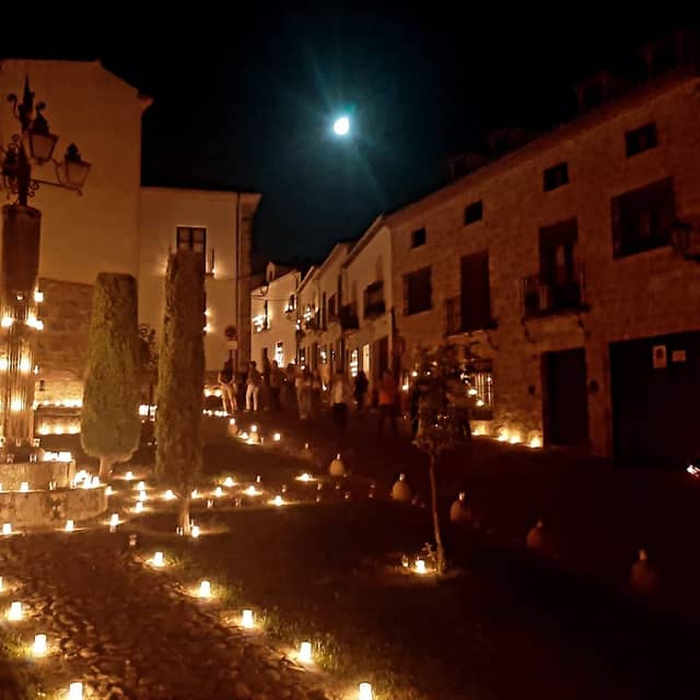 Baeza a la luz de las velas - Image 1