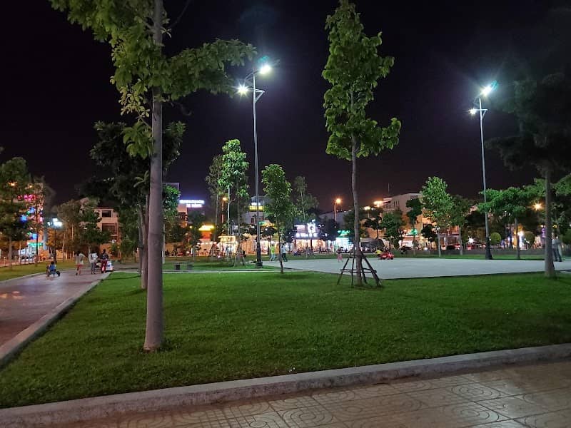Vo Van Kiet Park - Image 1