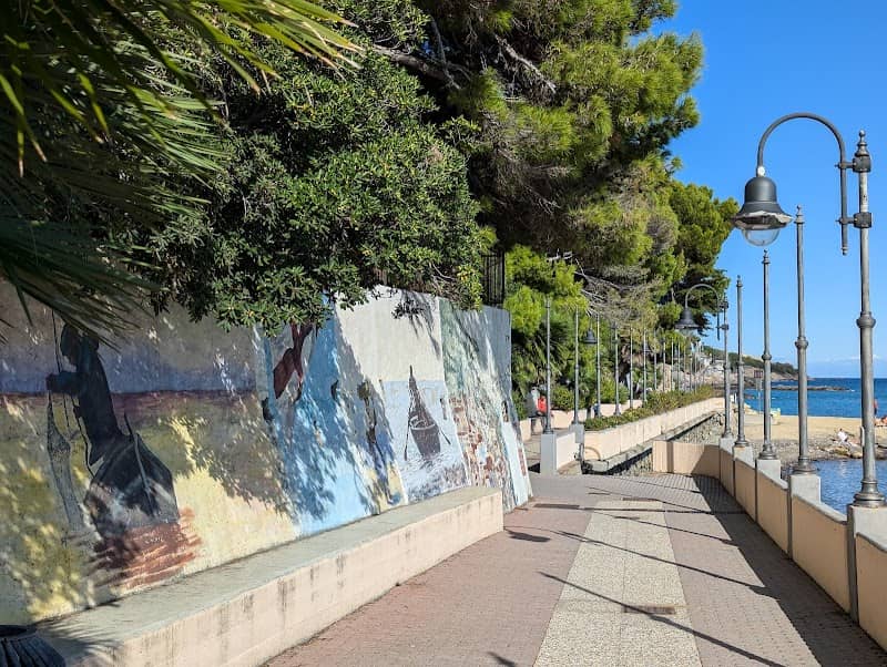 Passeggiata lungomare dei ricordi murales - Image 1