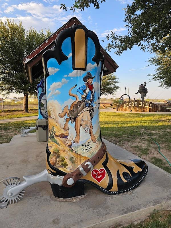 Pecos Bill Statue - Image 1