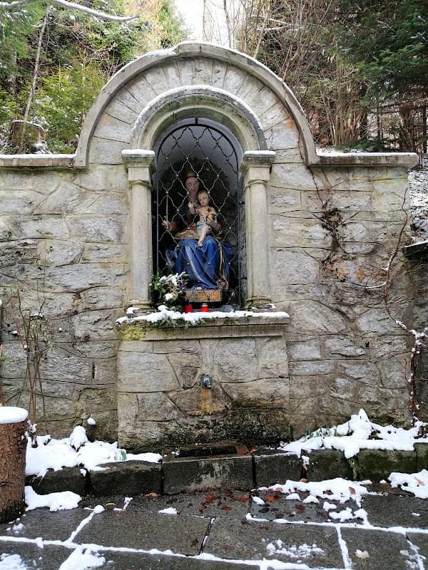 Wald-Douche - KNEIPP-MEDITATIONSWEG - Image 1