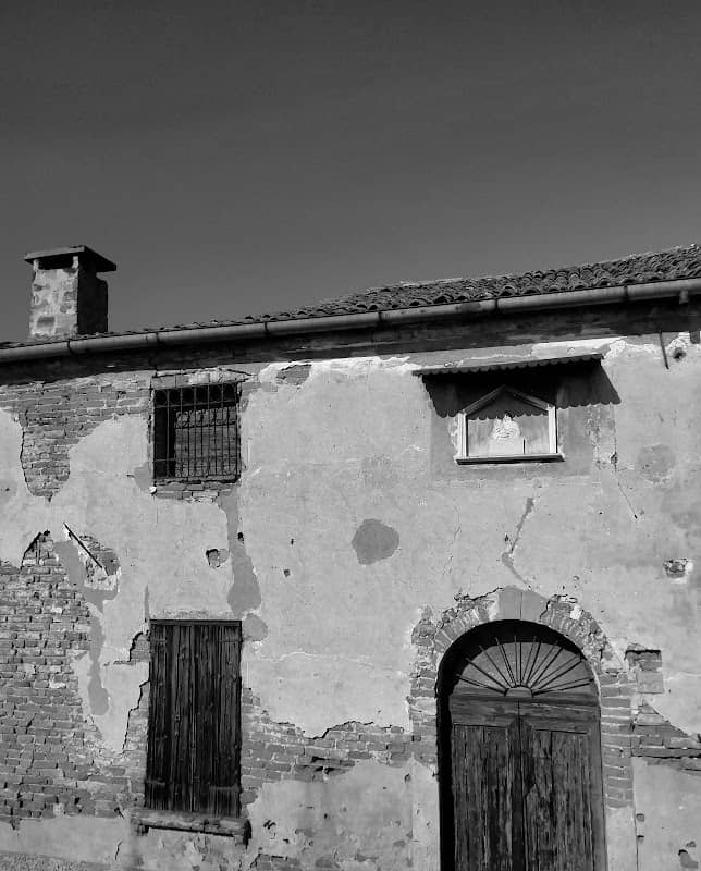 Old house - Image 1