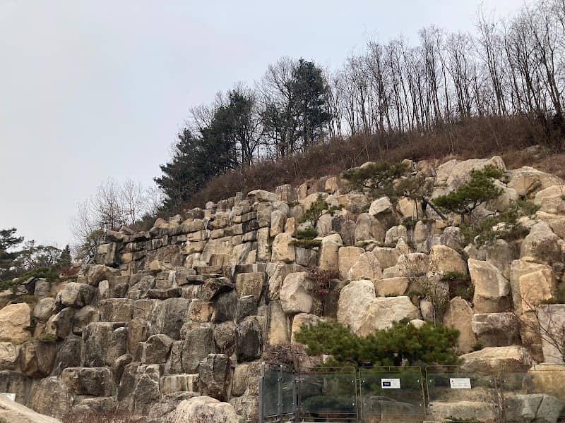 Uncheon Park - Image 1