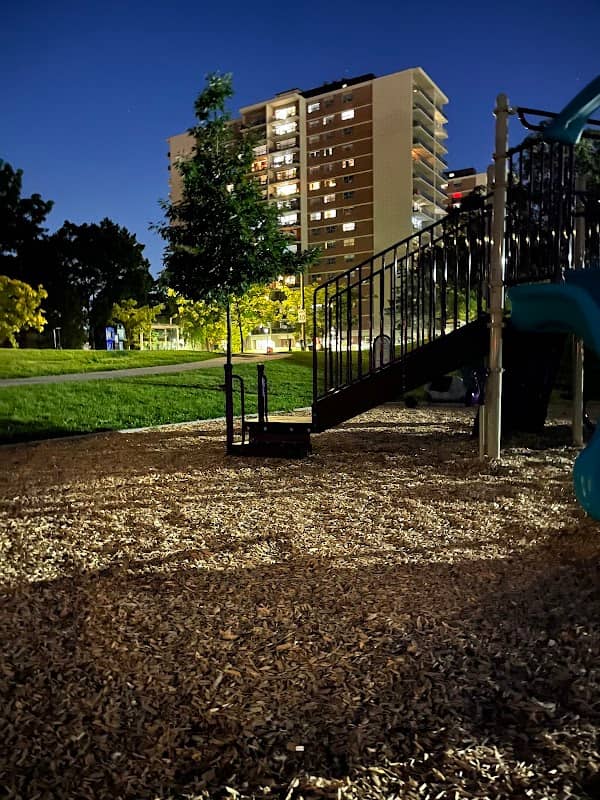 Bolus Gardens Parkette - Image 2