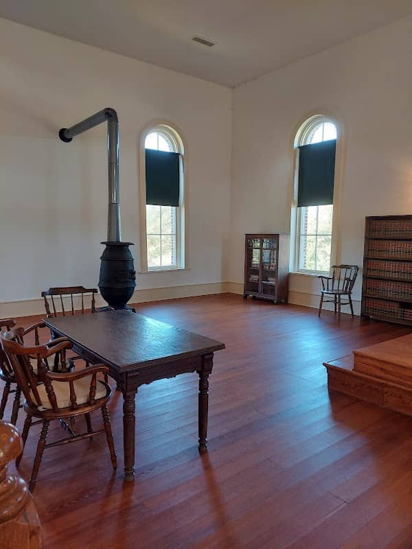 Jacksonport Courthouse Museum - Image 2