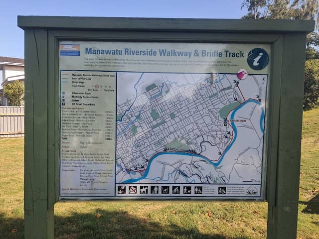 Manawatu River Bridlepath (Ruahine St access) - Image 2