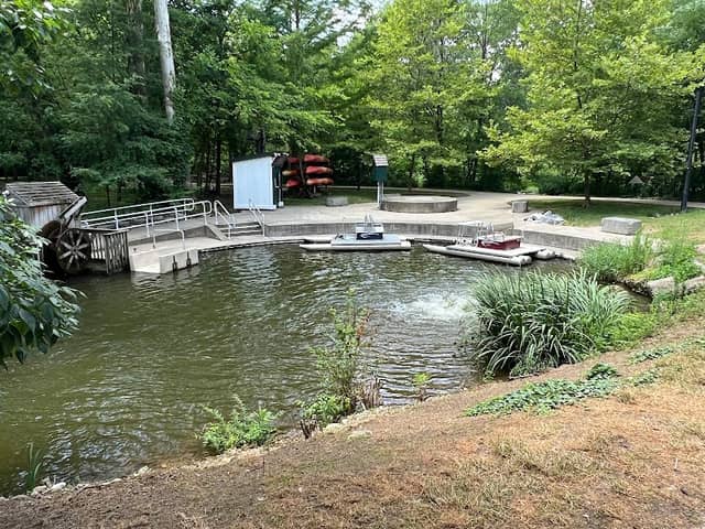 Creekside Park & Arboretum - Image 2