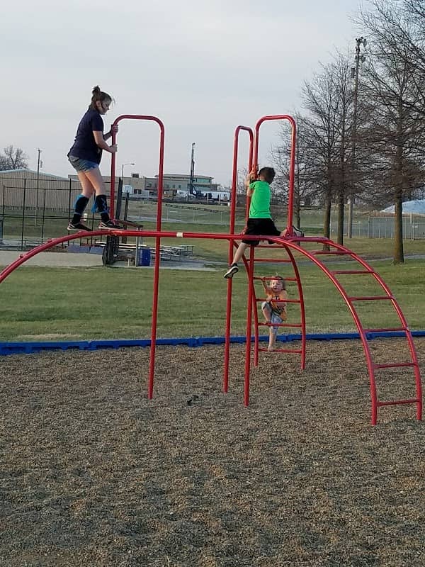 Harrisonville City Park Maintenance - Image 1