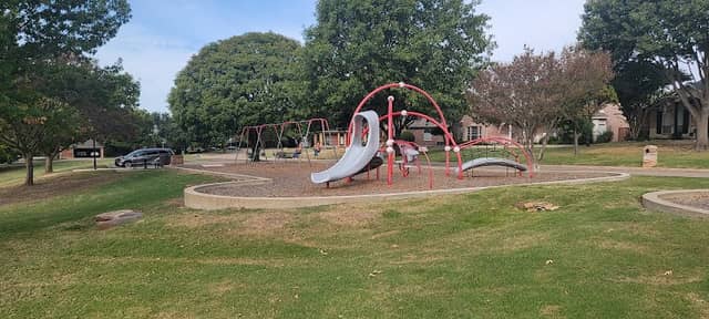 Jewel Park - Image 2