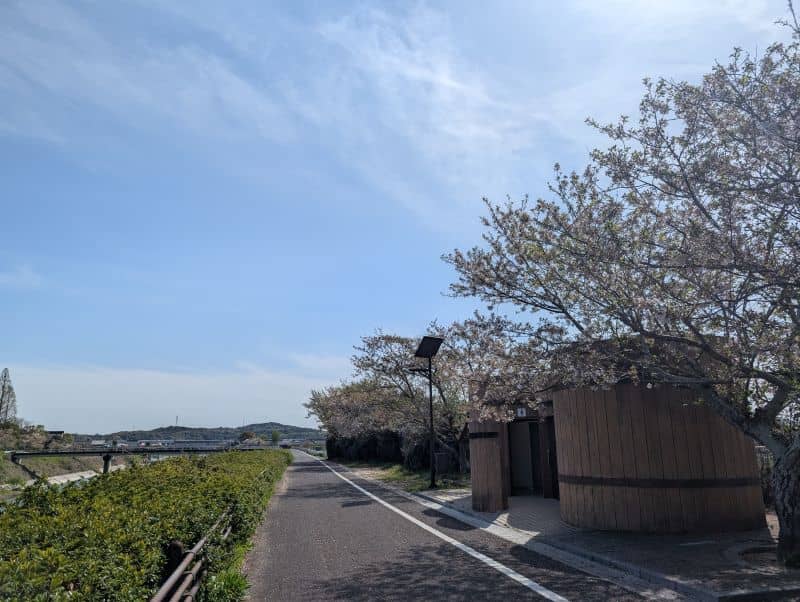 桶の公園 - Image 1