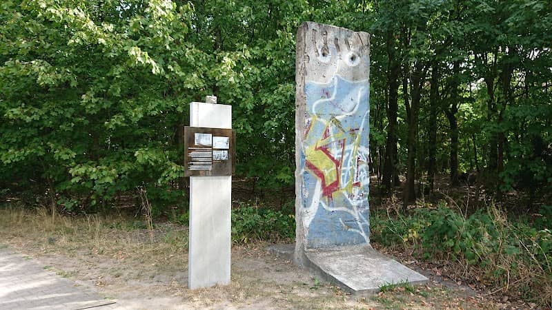 Mauerfragment - Image 2