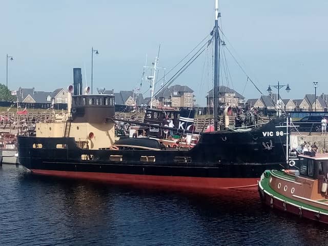 Historic Pontoon - Image 1