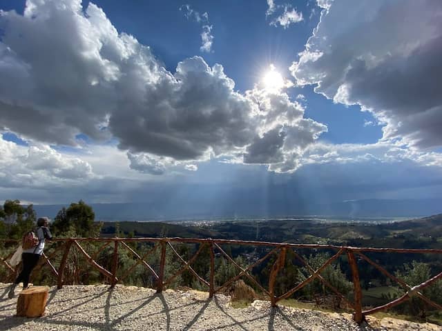 Mirador Bosque Dorado - Image 1
