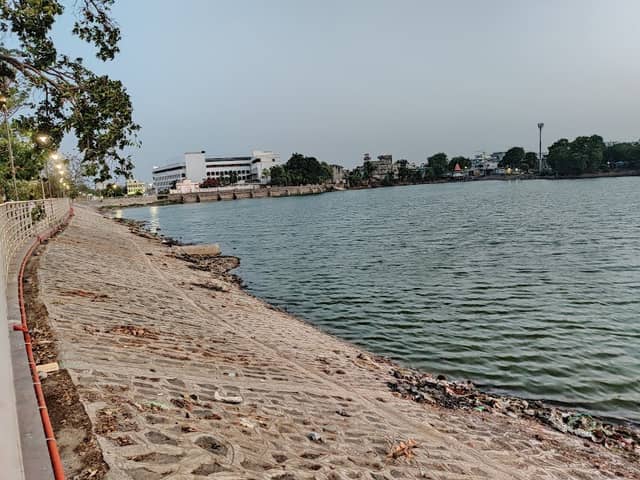 Sama Lake - Image 2