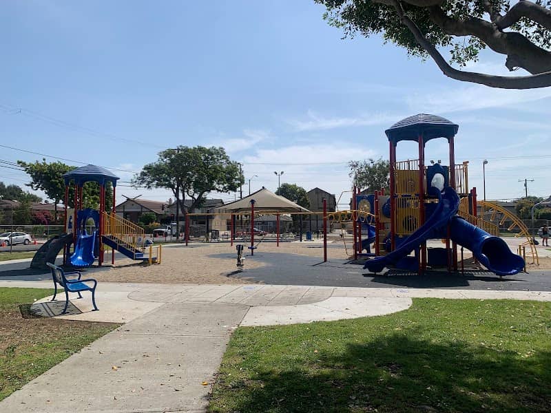Mas Fukai Park - Image 1