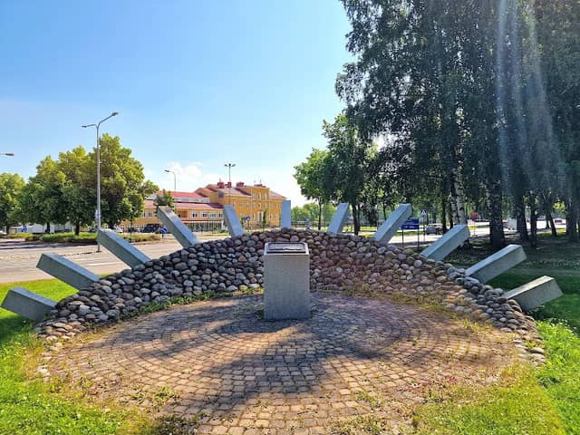 Jatkosodan Muistomerkki - Image 1
