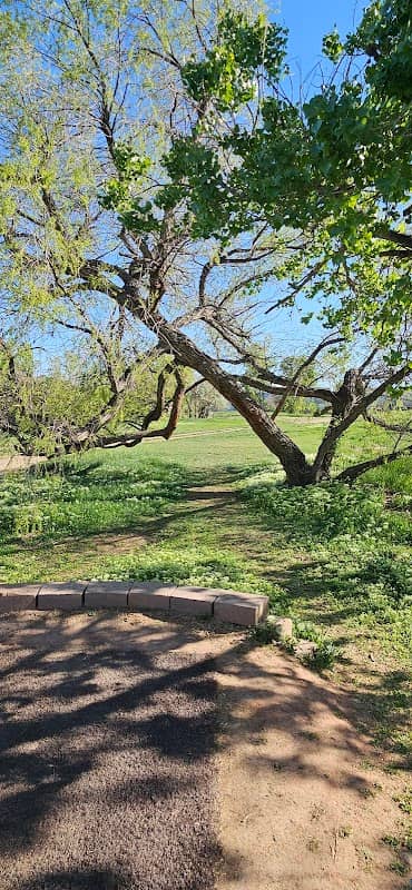 Camenisch Park - Image 2