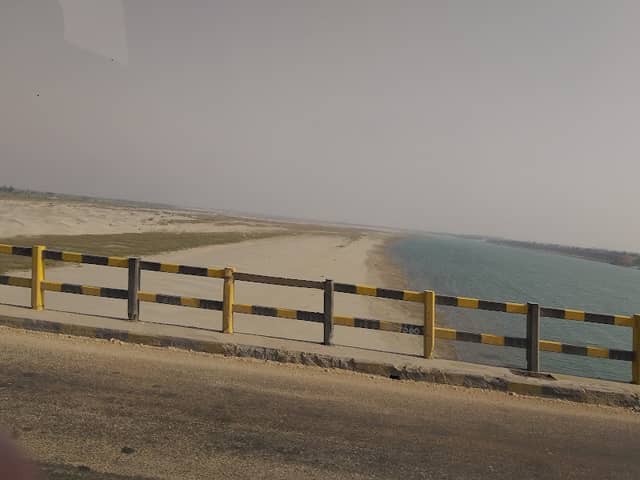 River Indus View - Image 1