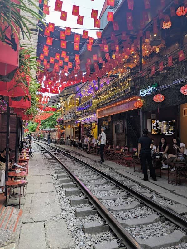 Hanoi Train Street - Image 1