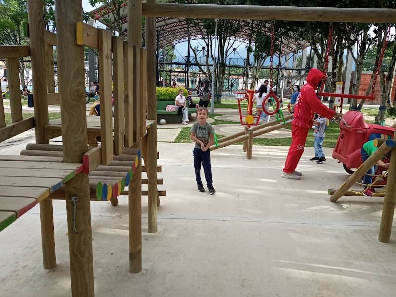 Plaza Bolivar - Image 1