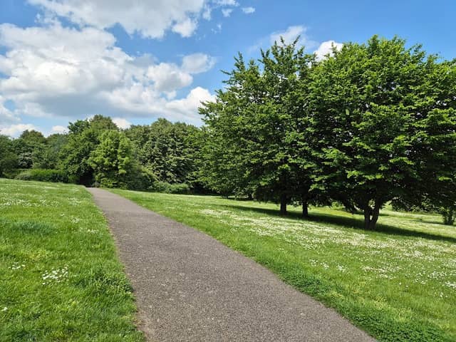 Worcester Park - Image 2