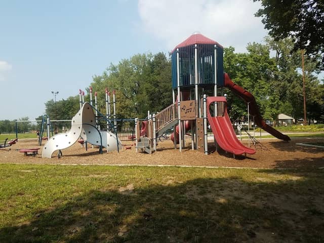 Lan-Oak Park - Image 1
