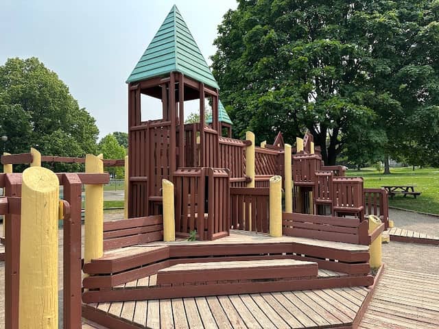 Franklin Square - Image 1