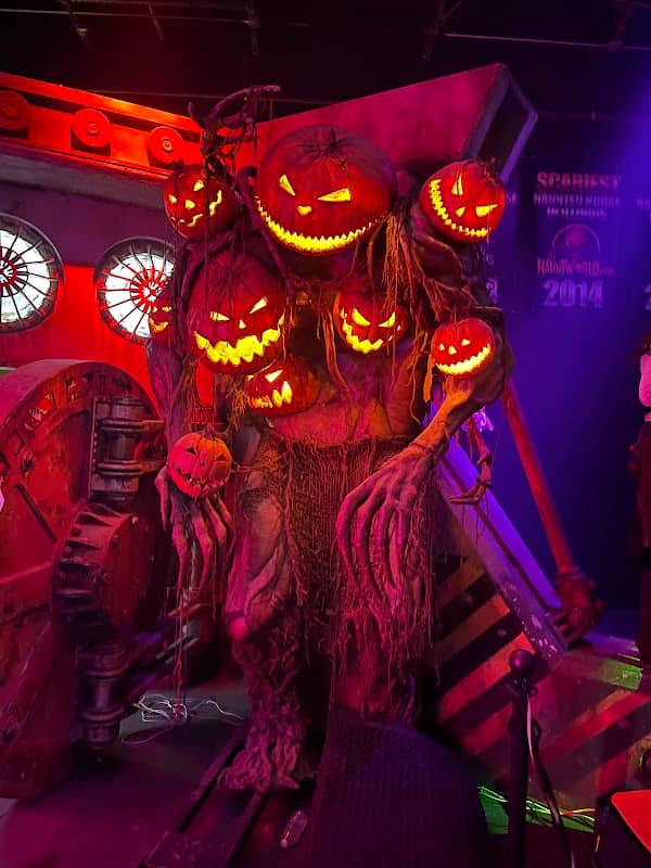 Massacre Haunted House - Image 2
