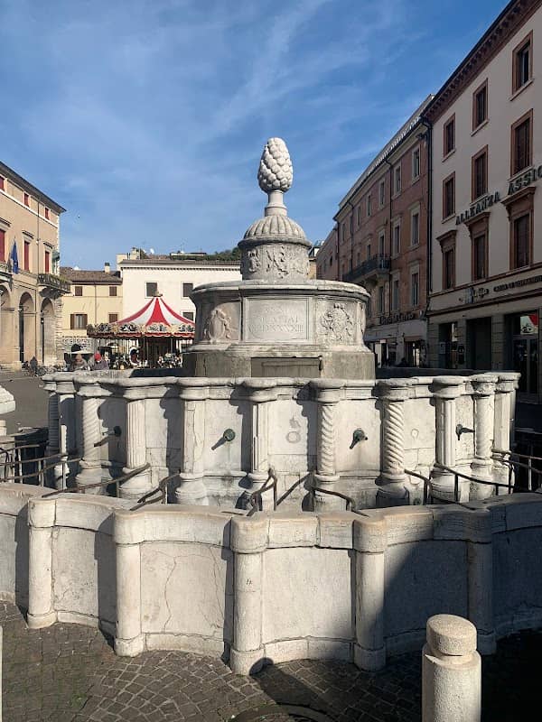 Fontana Della Pigna - Image 3
