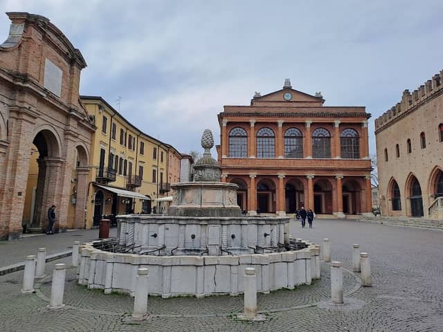Fontana Della Pigna - Image 1