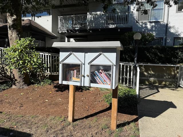 Waresley Place little free library - Image 1