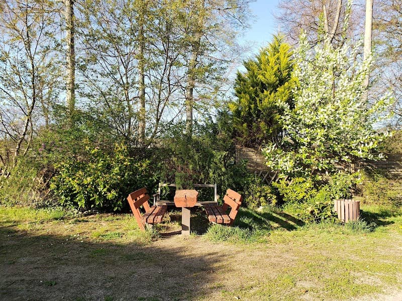 Neutra Park - Image 2