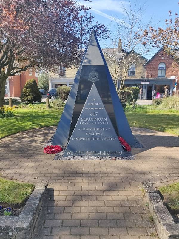 Dambusters Memorial - Image 2