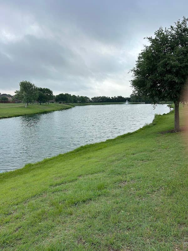 Falcon pointe fountain - Image 2