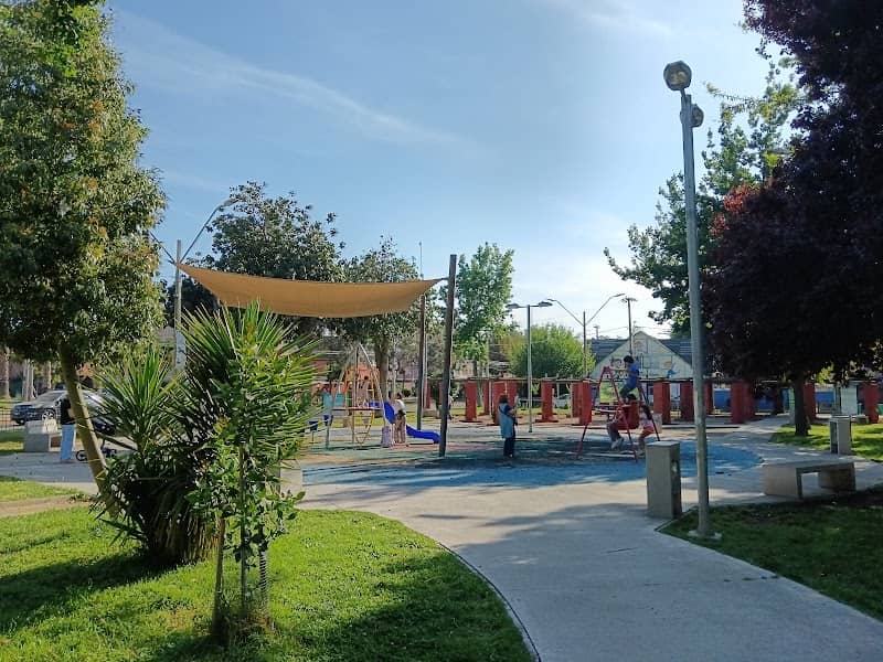Plaza estación central - Image 1