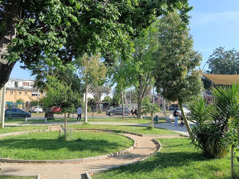 Plaza estación central - Image 2